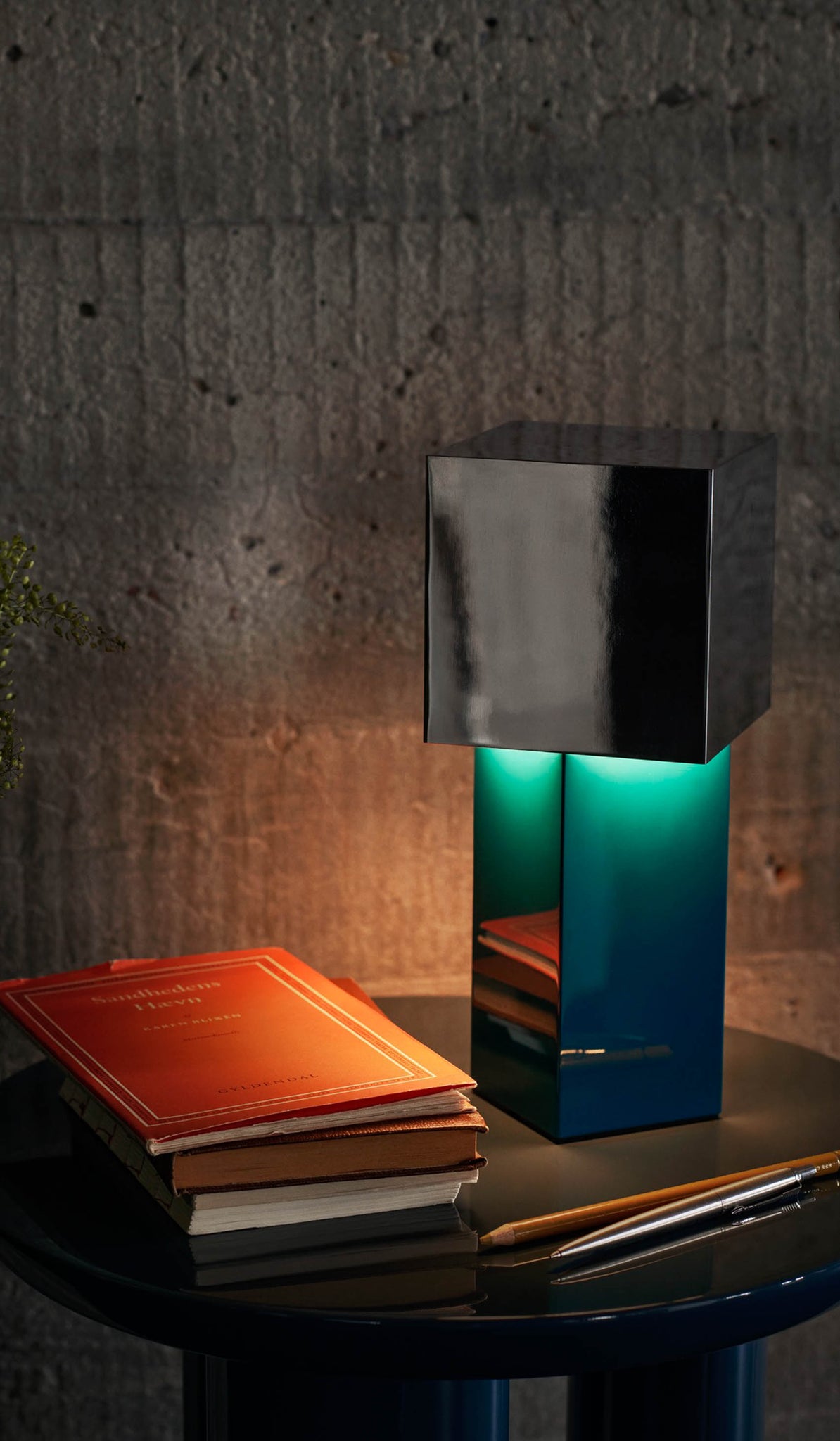 &Tradition ATD7 Pivot Portable Table Lamp
