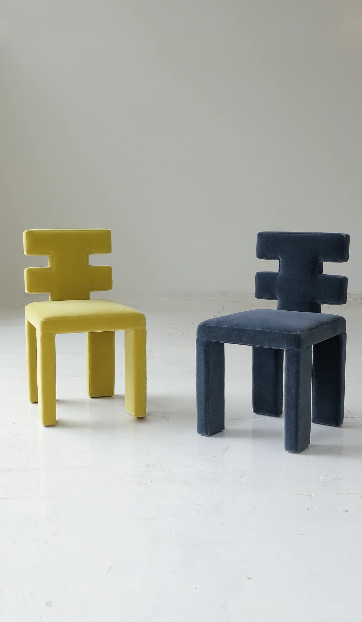 IN STOCK Estudio Persona 'Travel' H Chair