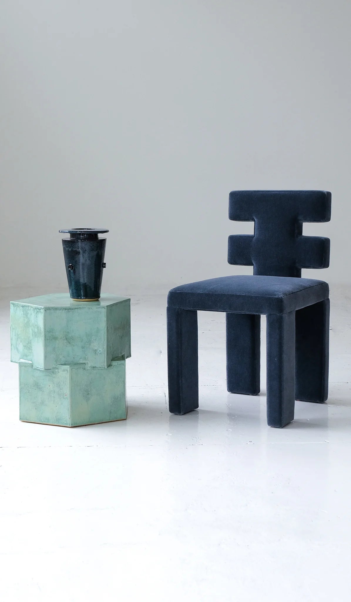 IN STOCK Estudio Persona 'Travel' H Chair