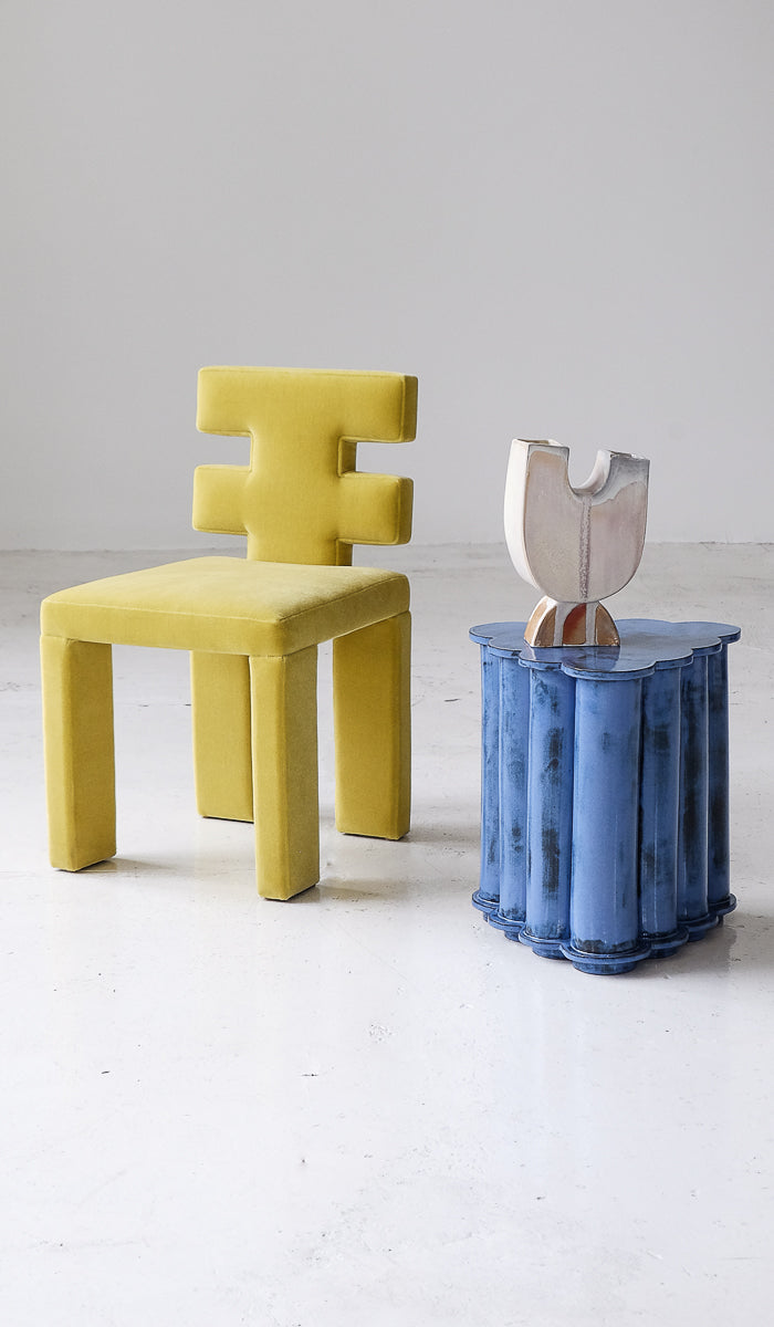 B Zippy Mottled Blue Single Tier Ruffle Side Table