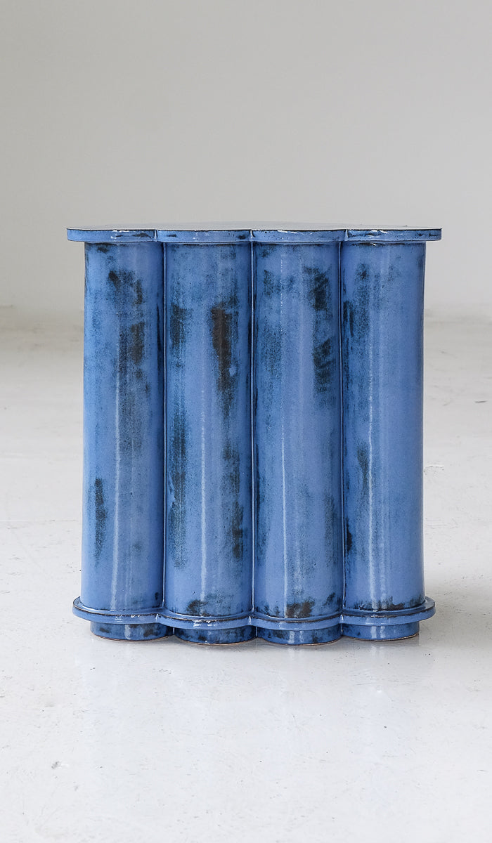 B Zippy Mottled Blue Single Tier Ruffle Side Table