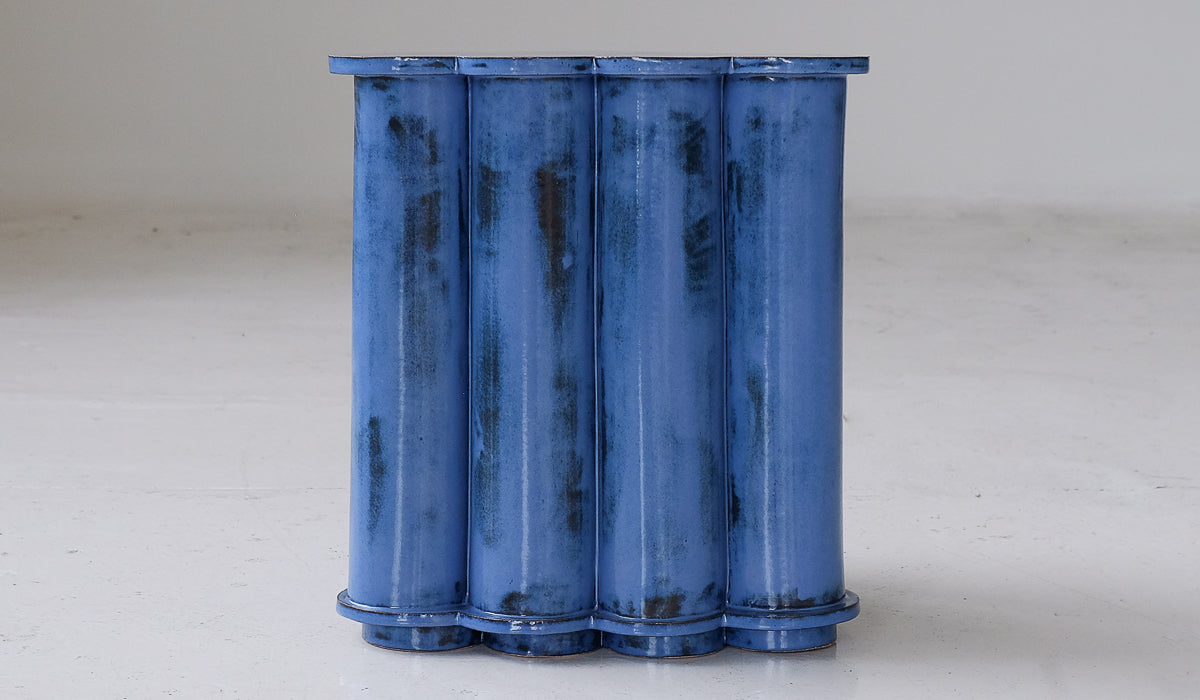B Zippy Mottled Blue Single Tier Ruffle Side Table