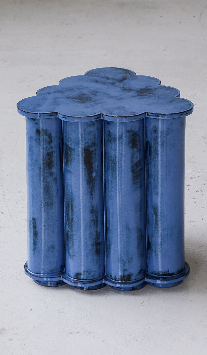 B Zippy Mottled Blue Single Tier Ruffle Side Table