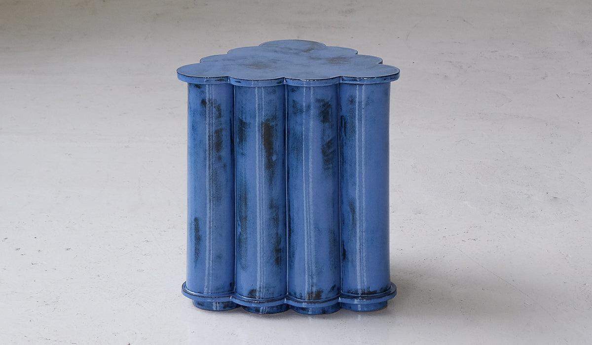 B Zippy Mottled Blue Single Tier Ruffle Side Table