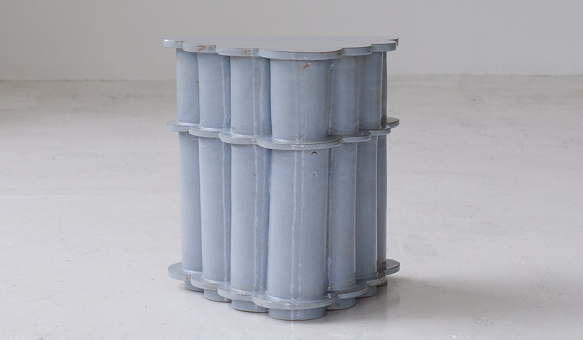 B Zippy Rusty Blue Shino Split Ruffle Side Table