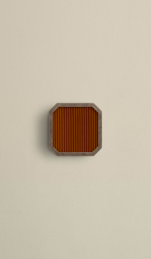 In Common With Small Strata Surface Mount