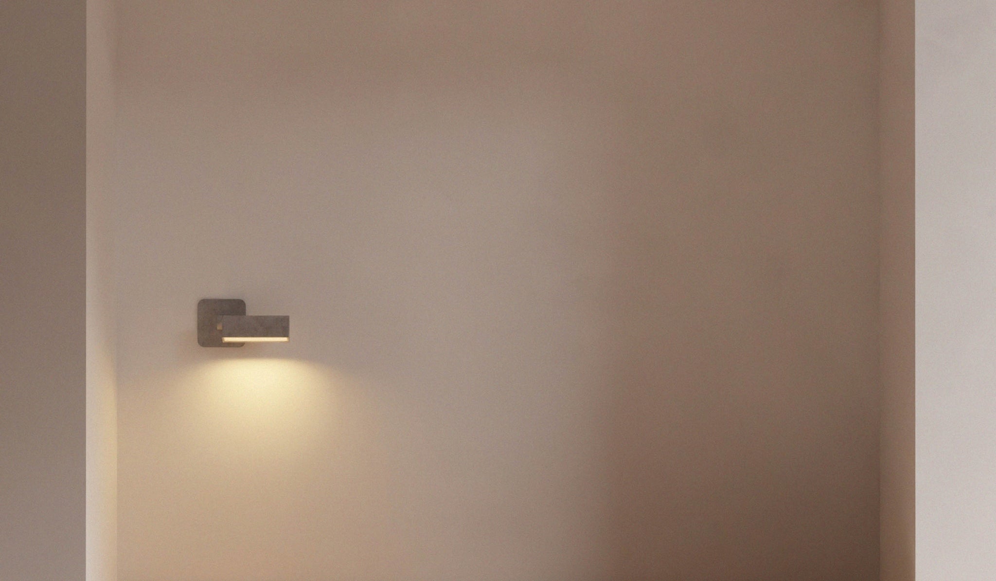 Lambert & Fils Ipoli 01 Sconce