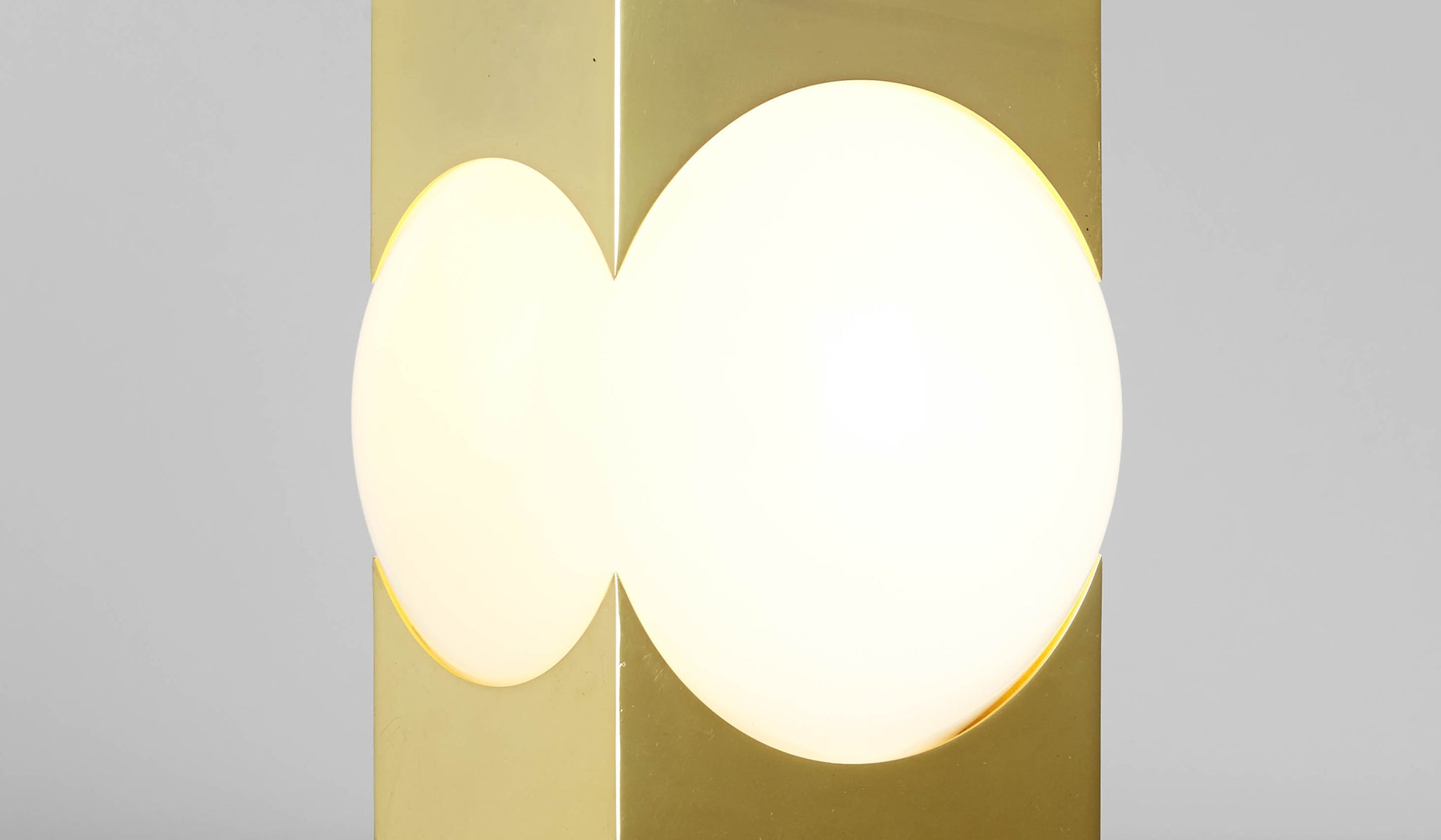 Roll & Hill Atlas 02 Table Lamp