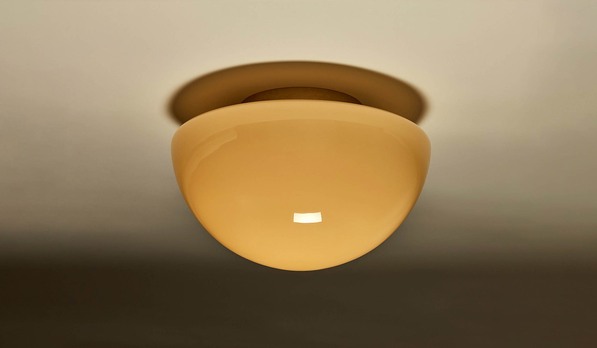 Roll & Hill Pearl Surface Mount