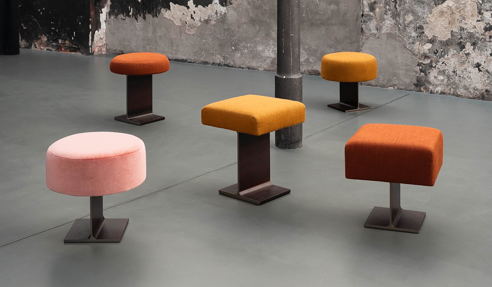 Tacchini 'Trono' Stool / Ottoman