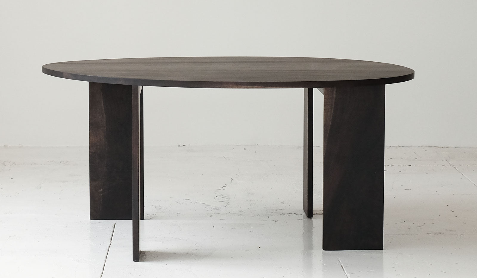Campagna Ambiguous Dining Table