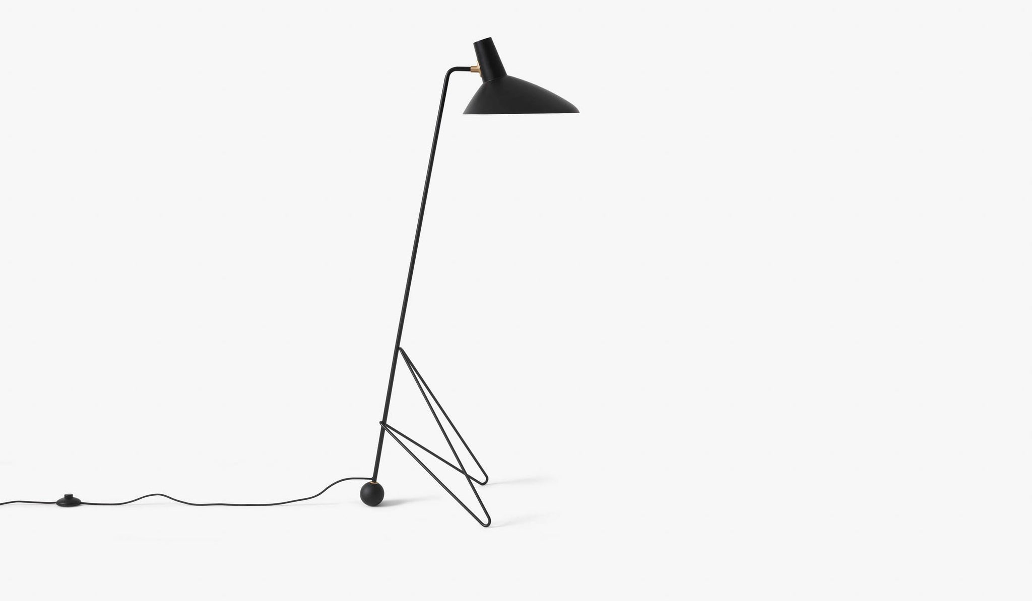 &Tradition HM8 Tripod Floor Lamp