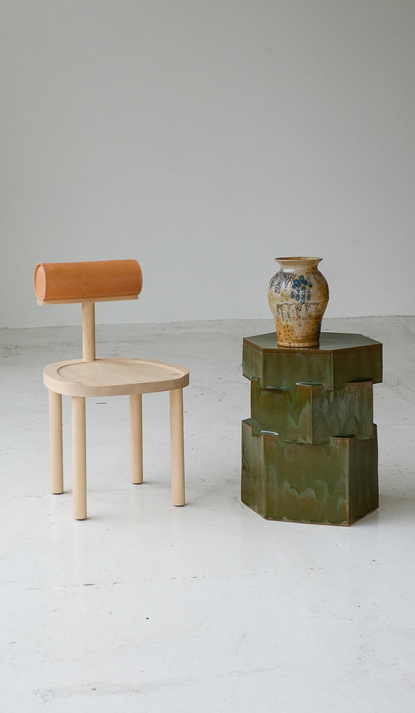 IN STOCK Estudio Persona Una Chair