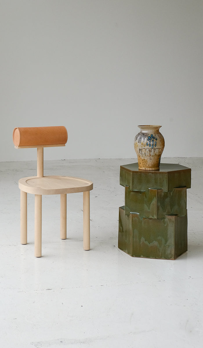 IN STOCK Estudio Persona Una Chair