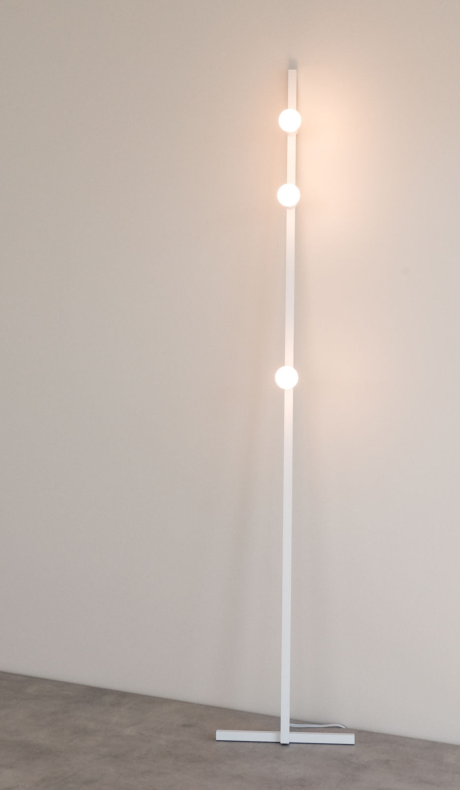 Lambert & Fils Dot 05 Line Floor Lamp