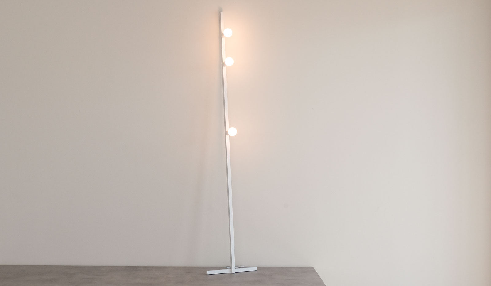 Lambert & Fils Dot 05 Line Floor Lamp