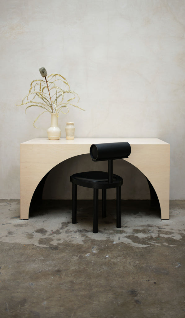 Estudio Persona Arc Desk