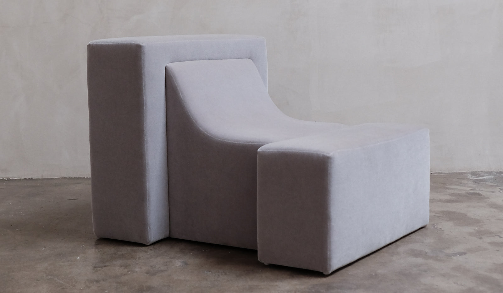 Estudio Persona Block Chair
