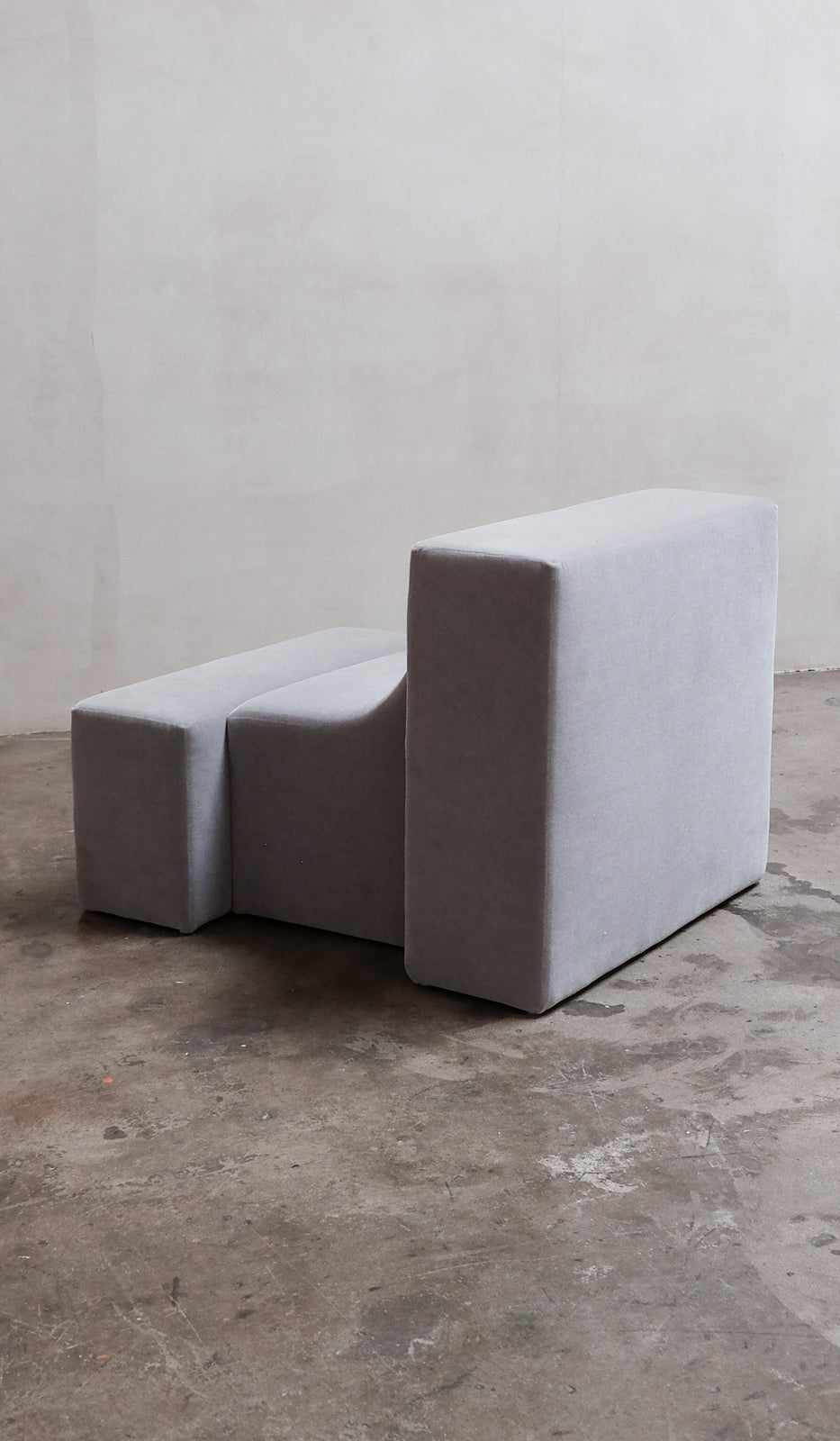 Estudio Persona Block Chair