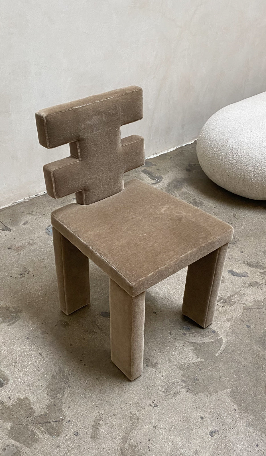 Estudio Persona H Chair