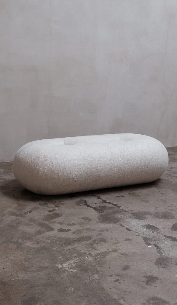 Estudio Persona Hole Bench