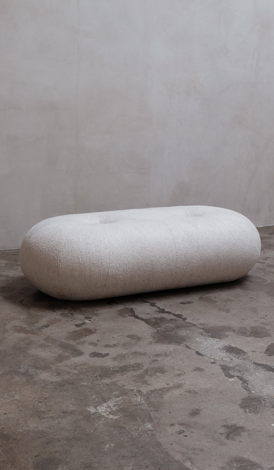 Estudio Persona Hole Bench