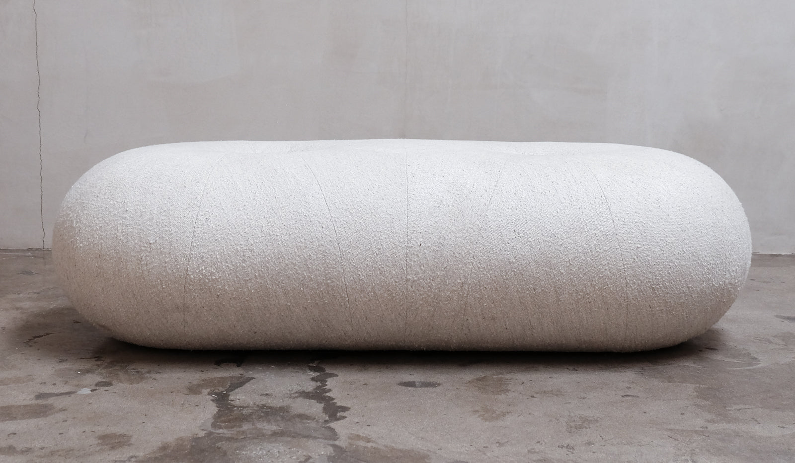 Estudio Persona Hole Bench