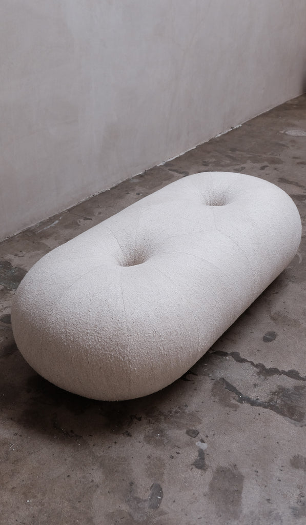 Estudio Persona Hole Bench