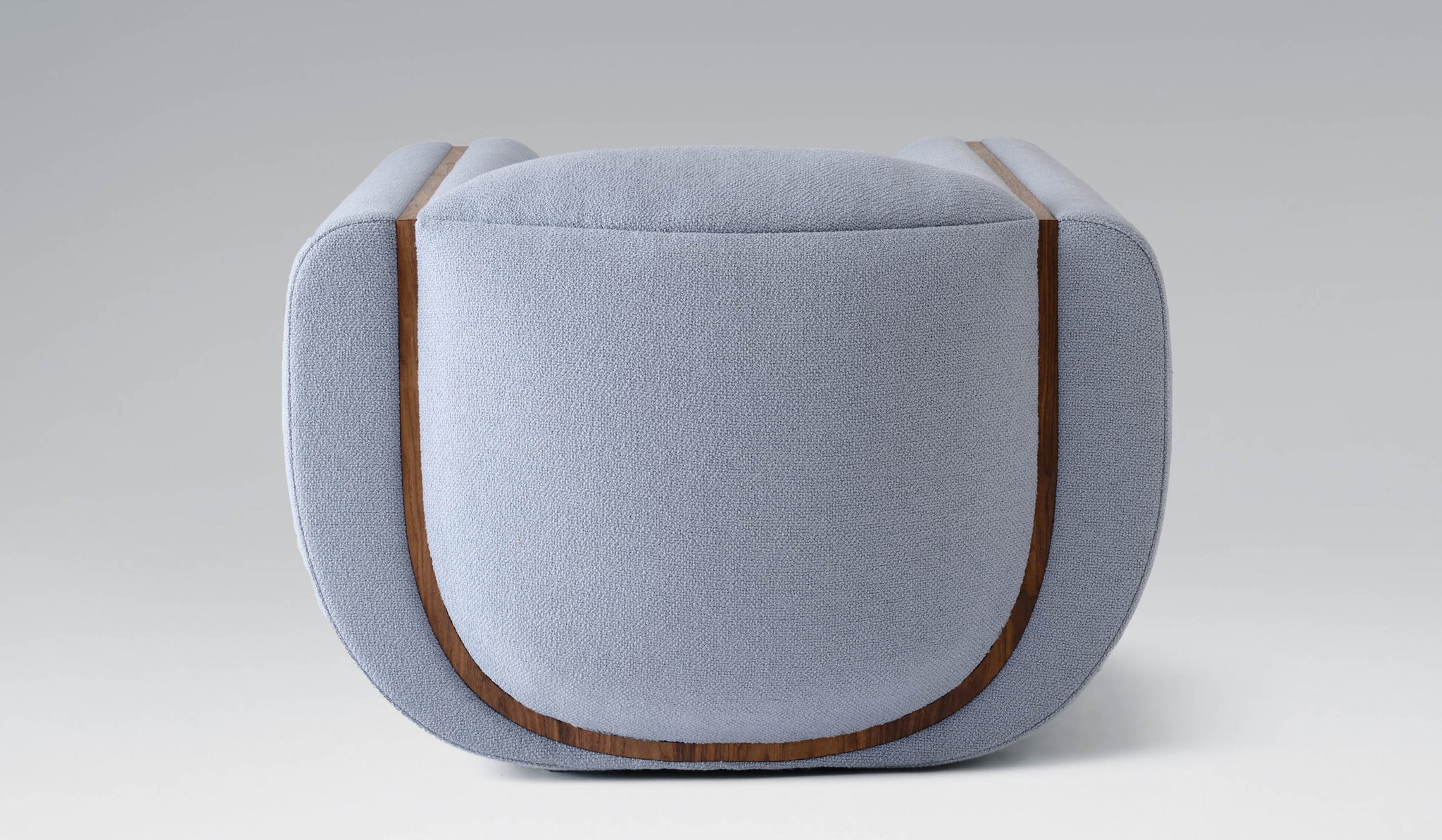 Estudio Persona Linea Armchair