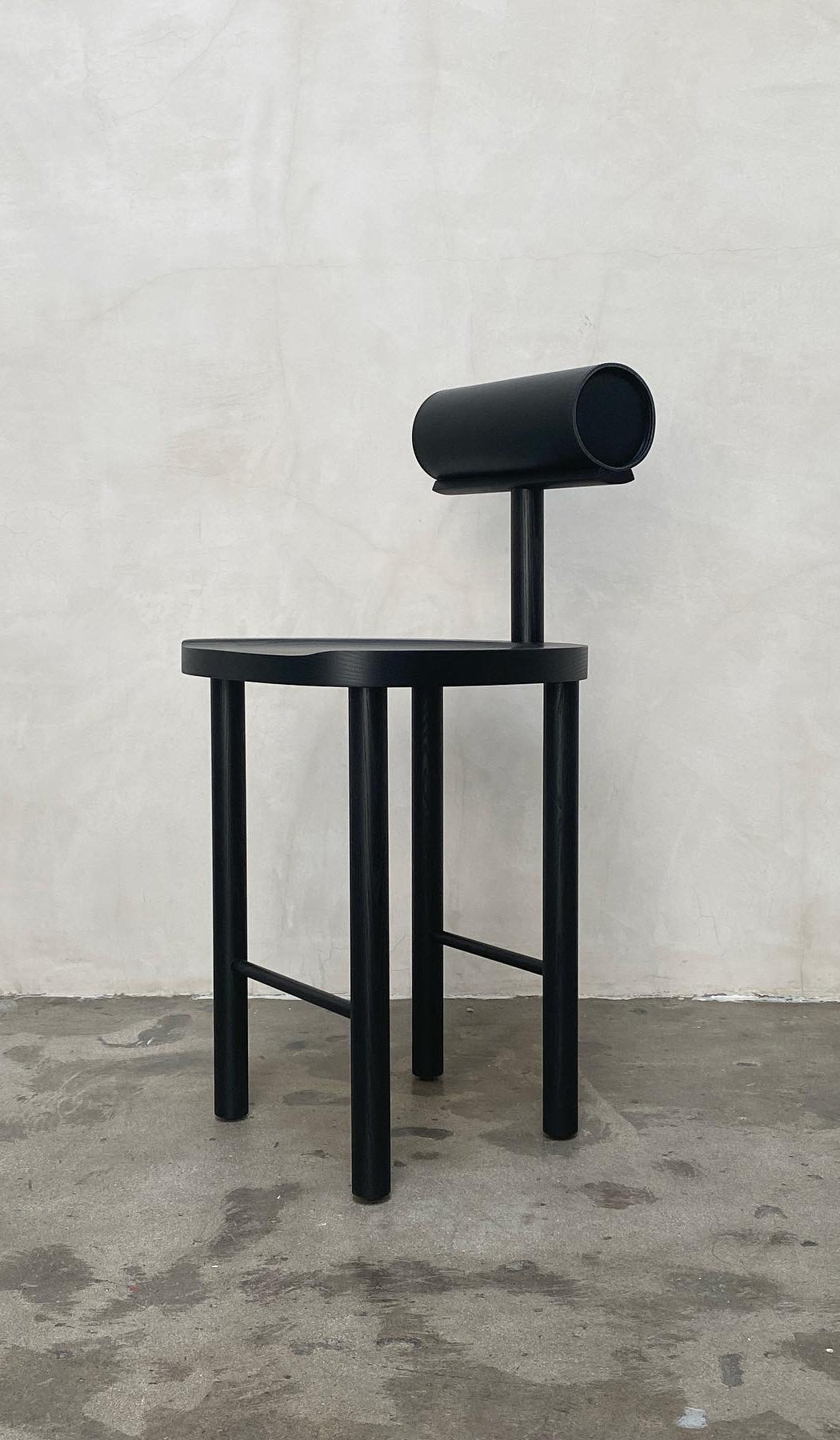 Estudio Persona Una Counter Stool