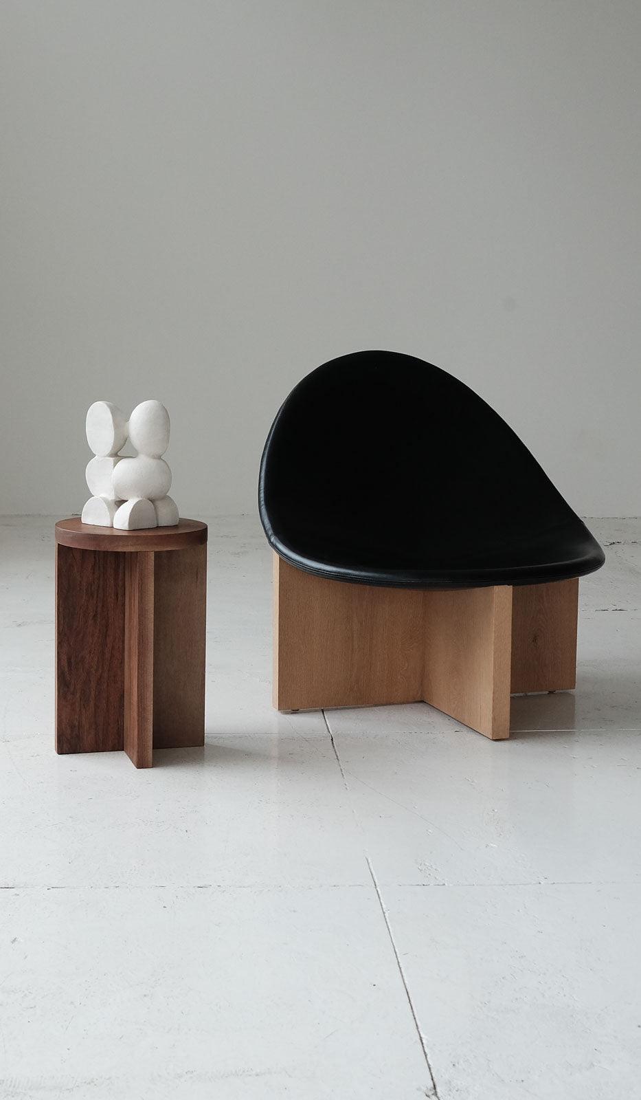 Material Round Narrow Foundation Stool / Side Table