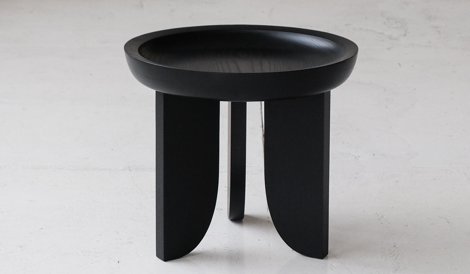 Grain Dish Side Table