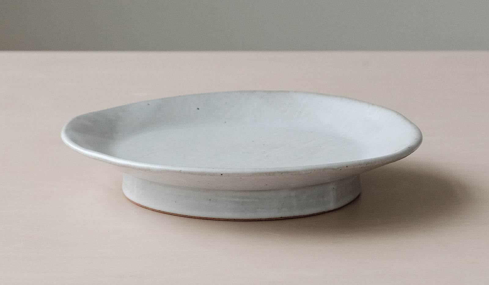 Len Carella White Small Round Pedestal Platter