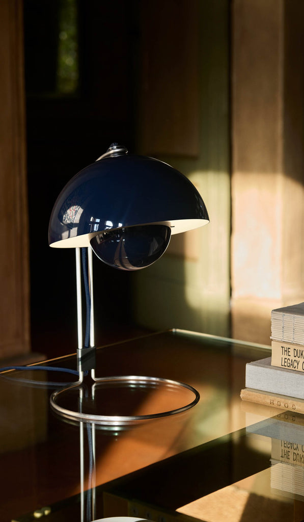 &Tradition VP4 Flower Pot Table Lamp