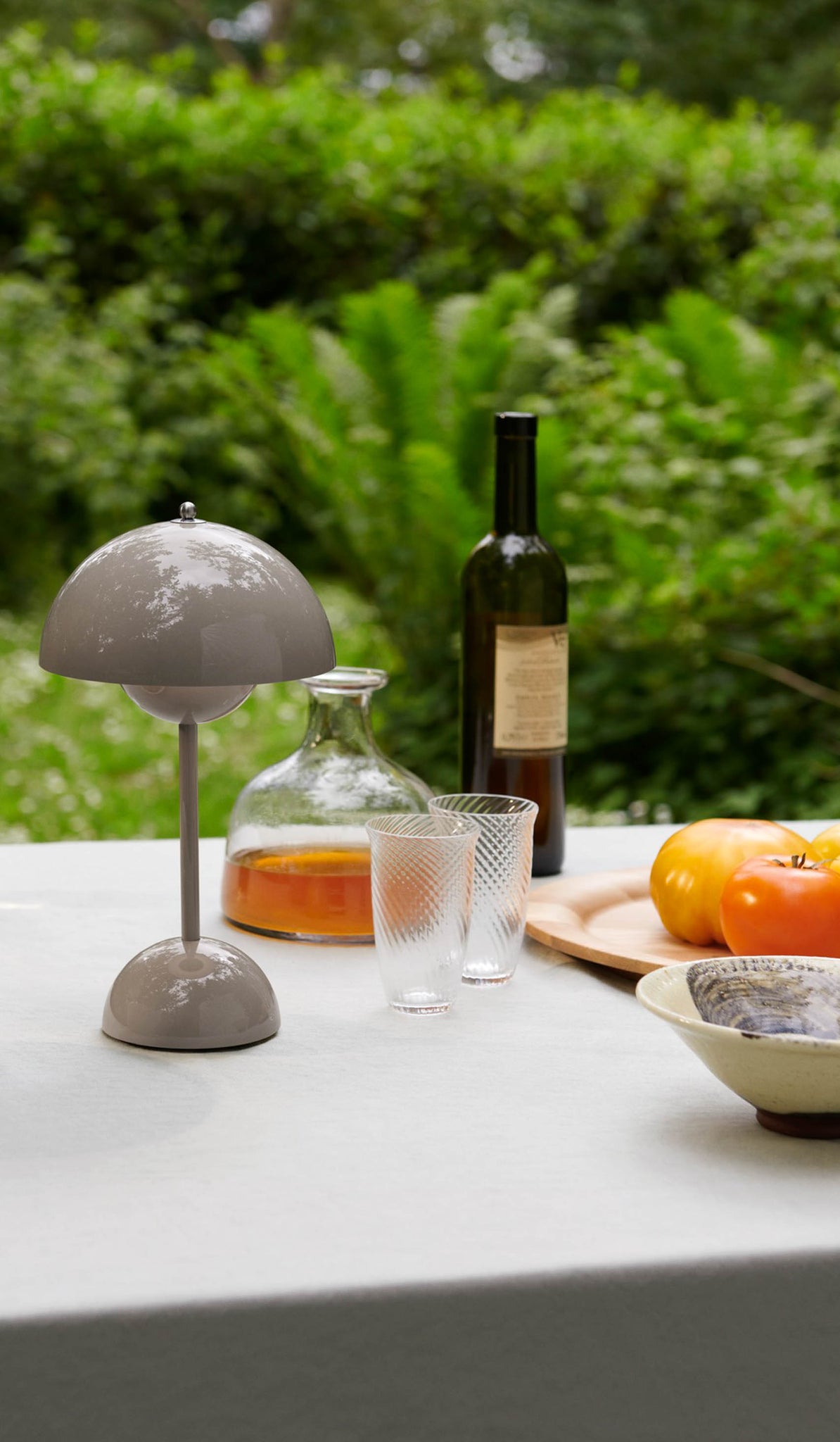 &Tradition VP9 Flower Pot Portable Table Lamp