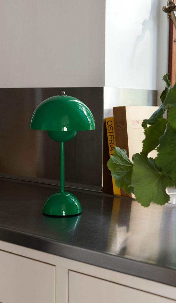 &Tradition VP9 Flower Pot Portable Table Lamp