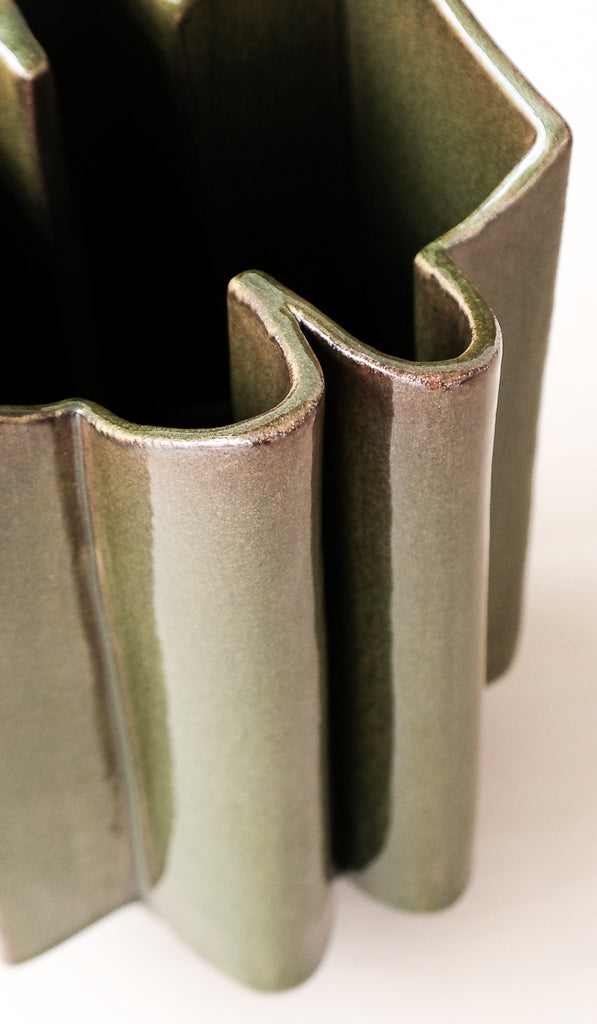 B Zippy Aniline Green Wiggle Vase
