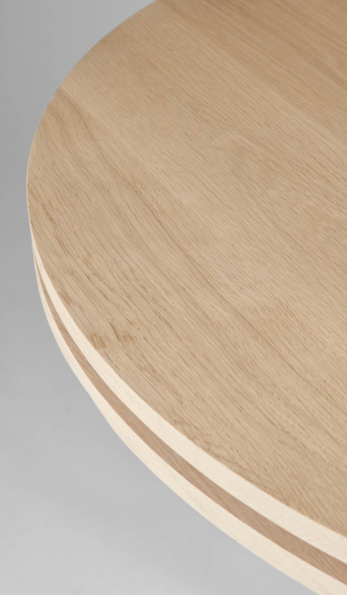 Estudio Persona Luz Dining Table