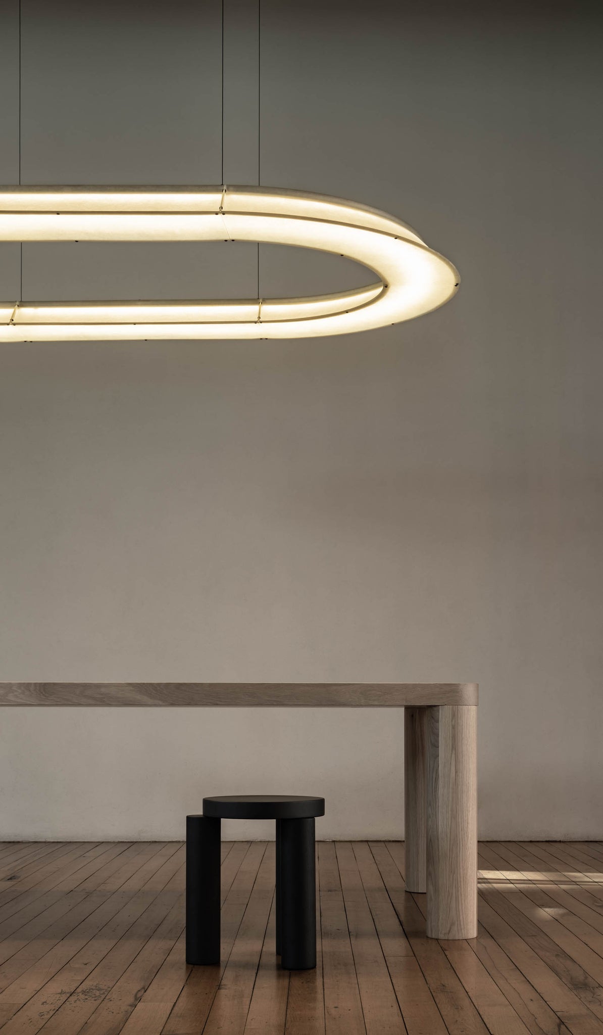 Resident Cast Light Chandelier