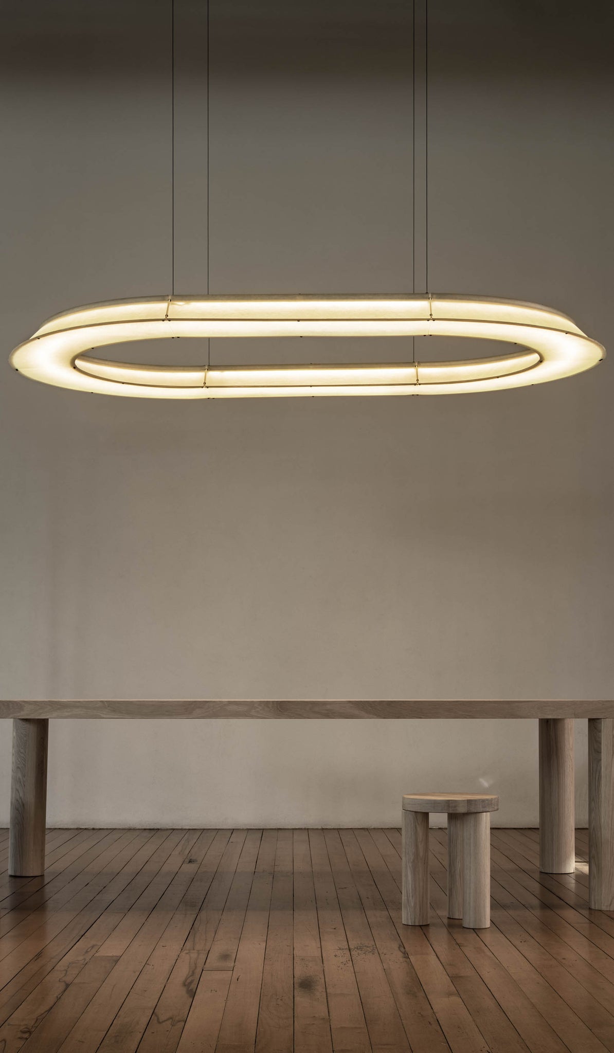 Resident Cast Light Chandelier