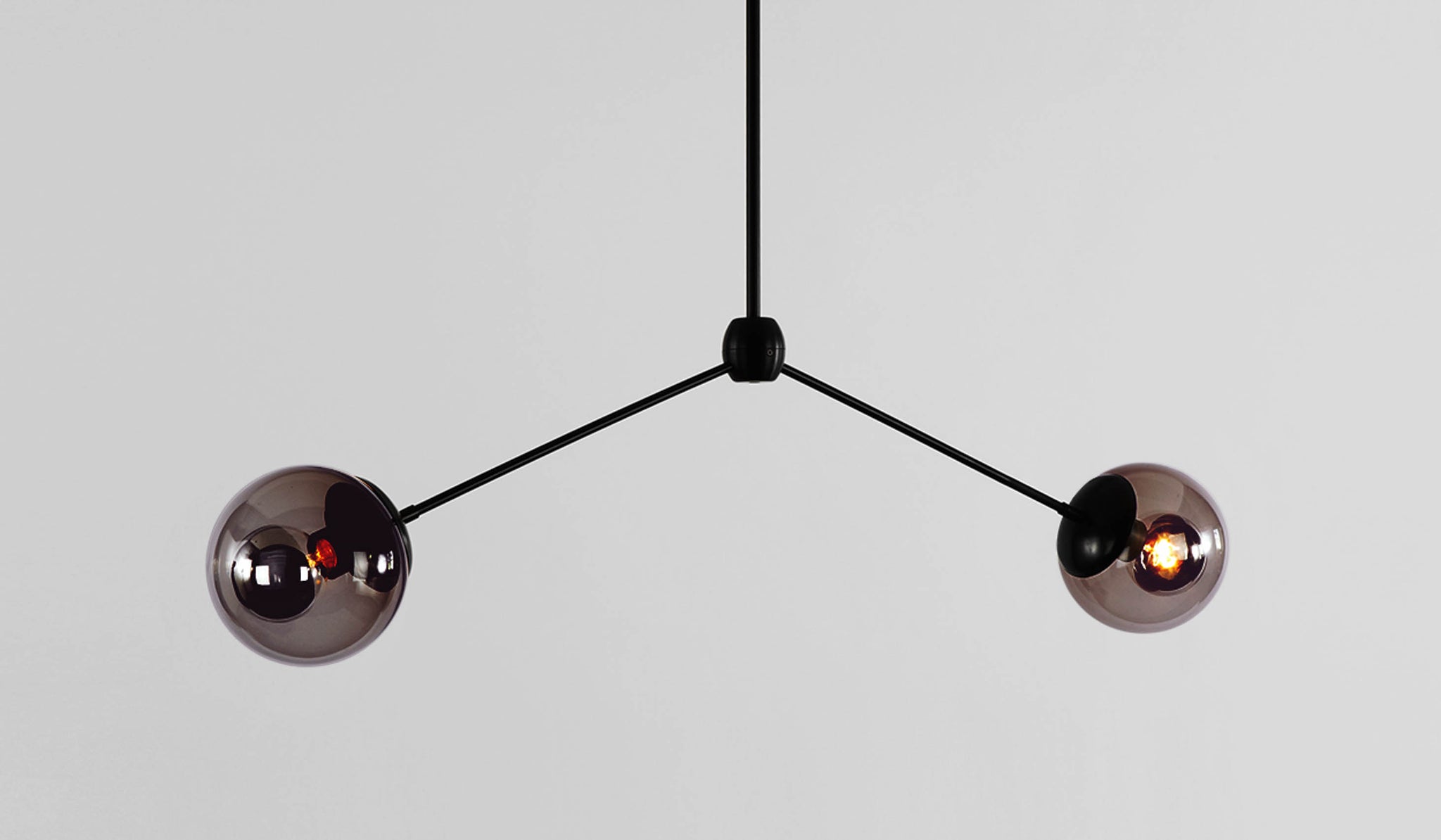 Roll & Hill Modo 2 Globe Pendant