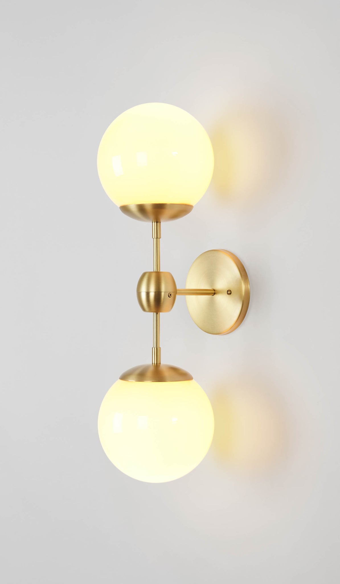 Roll & Hill Modo 2 Globe Sconce