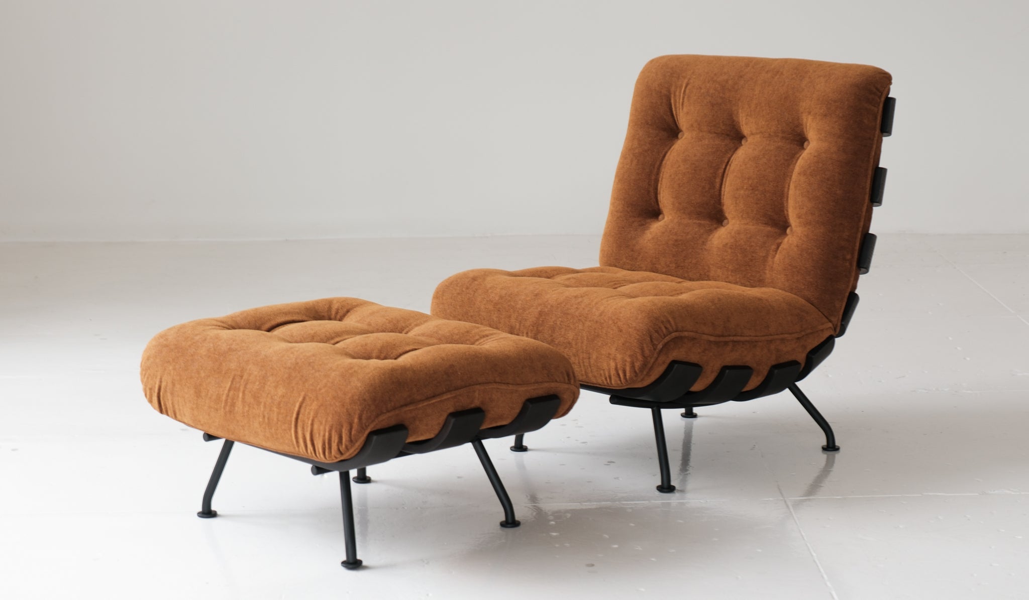 IN STOCK Tacchini 'Costela' Chair & Ottoman Set